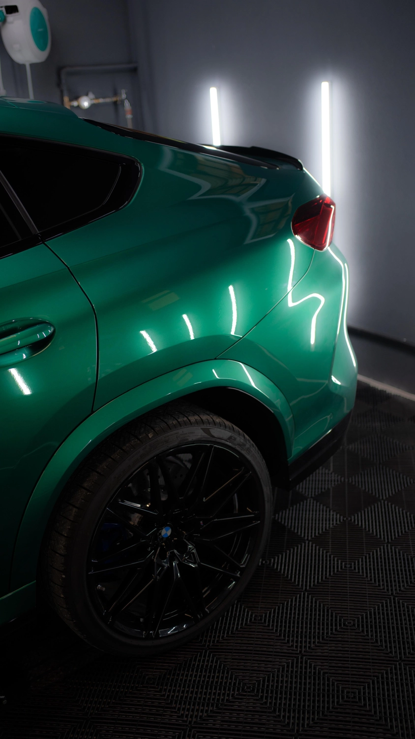 EA Polishing Studios 