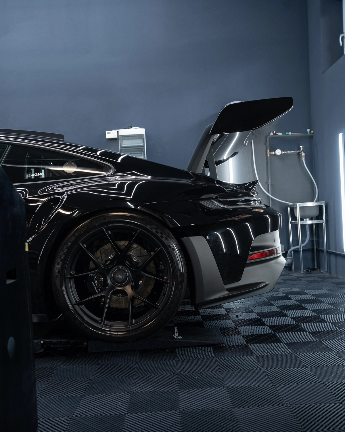 EA Polishing Studios 