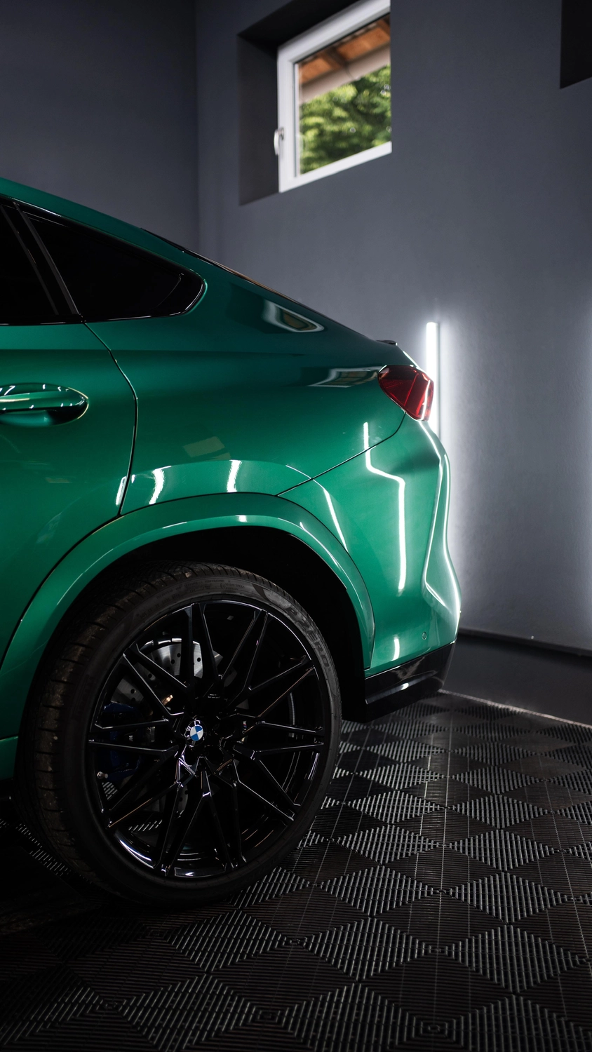 EA Polishing Studios 