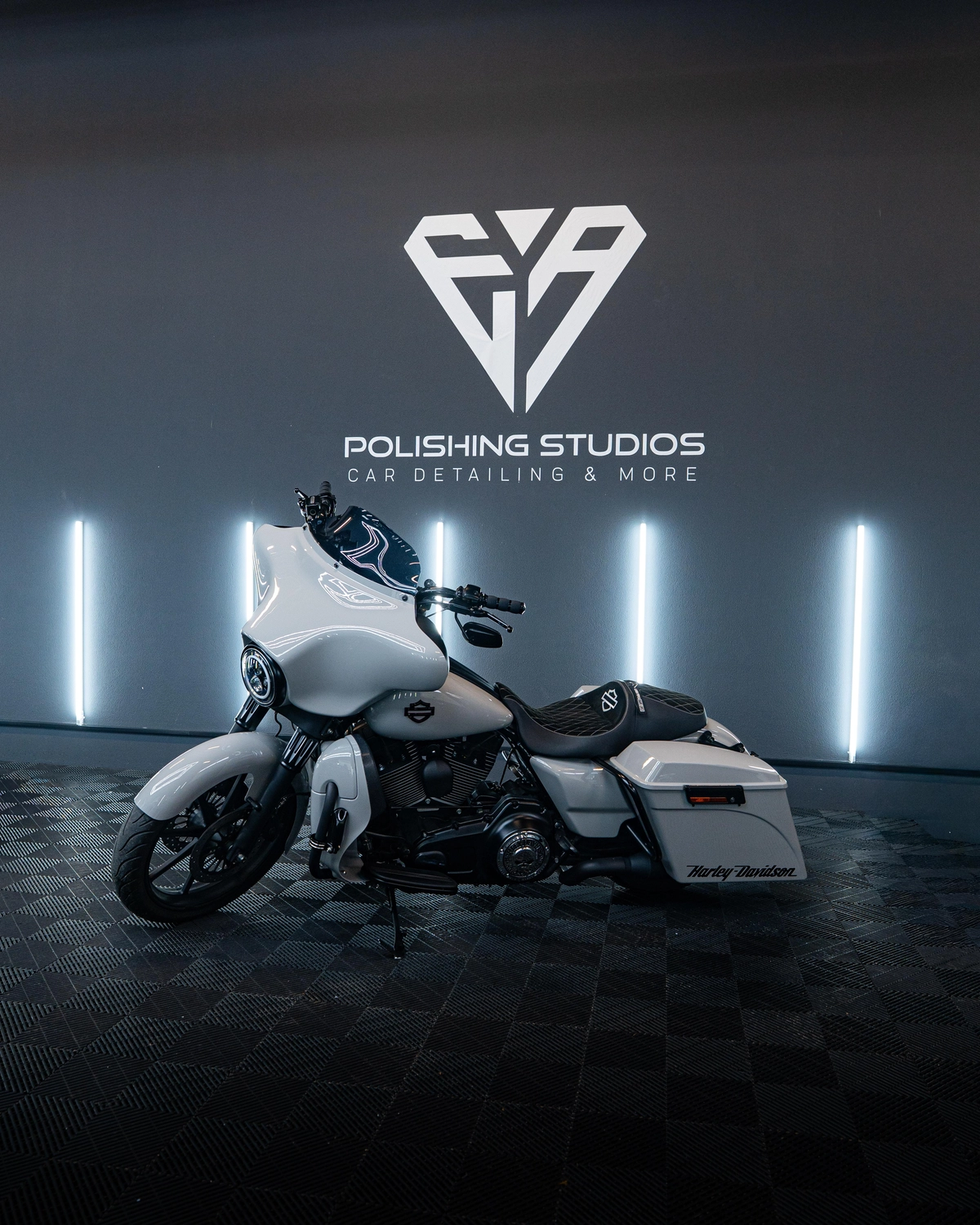 EA Polishing Studios 