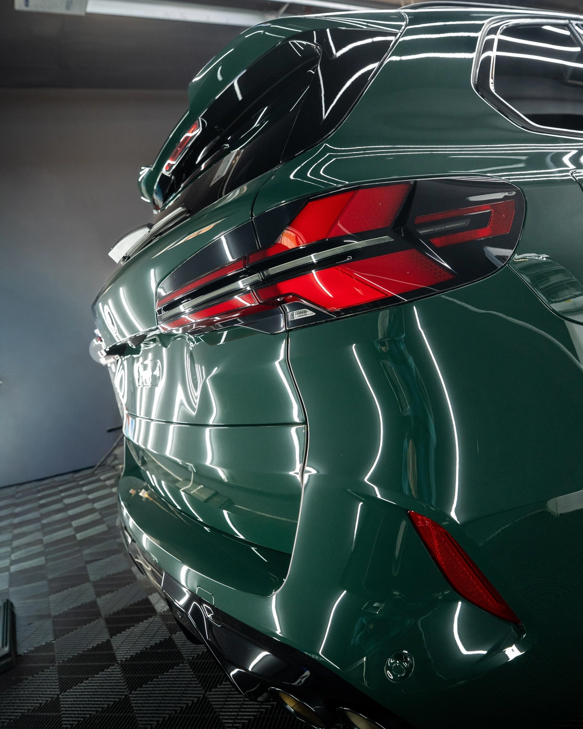 EA Polishing Studios 